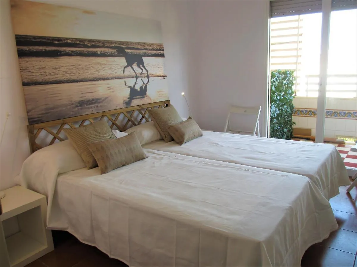 Frenta A La Playa Malaga-Antonio Machado Apartment 0*, Malaga